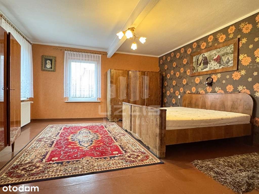 Dom z budynkami gospodarczymi w sercu Skarszew-17