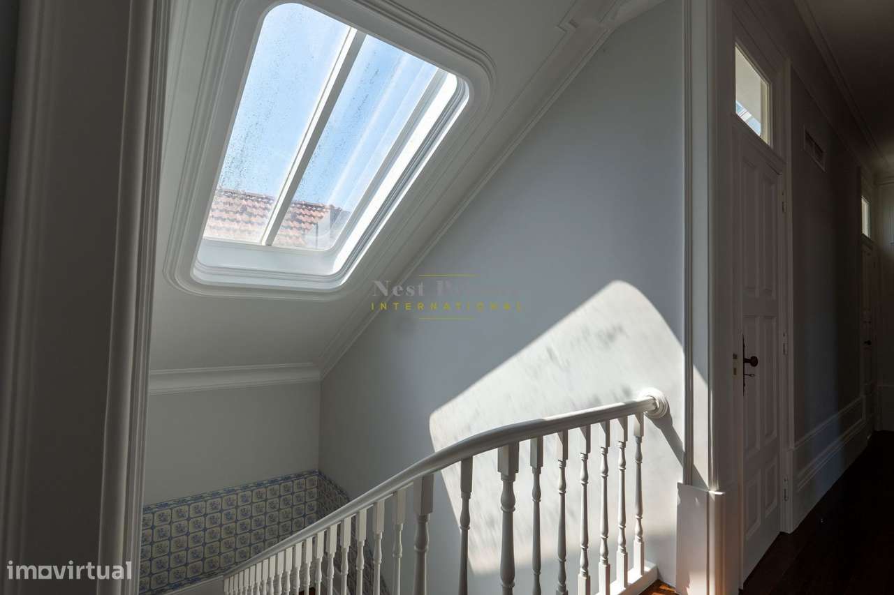 Palacete à venda na Rua de Álvares Cabral-33