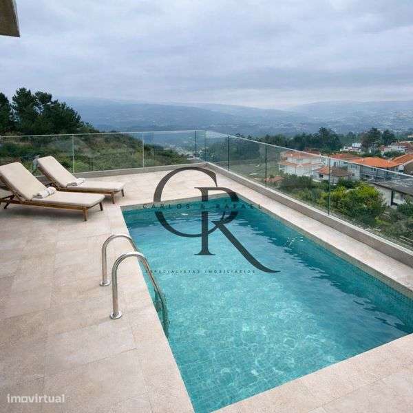Moradia individual com piscina - Grande imagem: 4/8