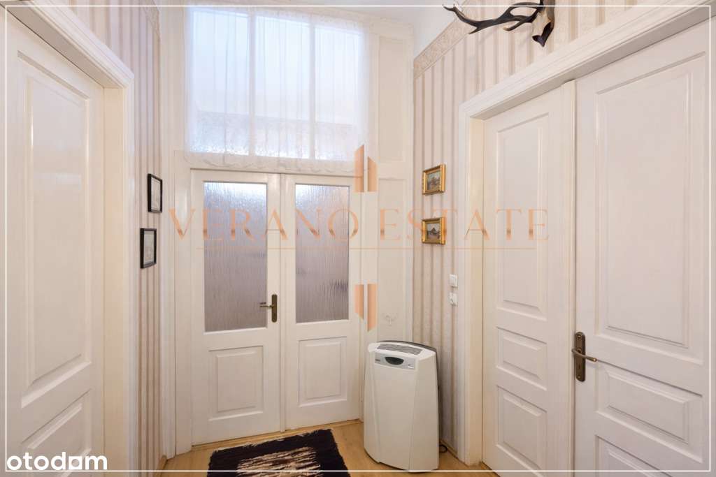 Piękna willa z potencjałem | ogród 2200m2 | basen-3