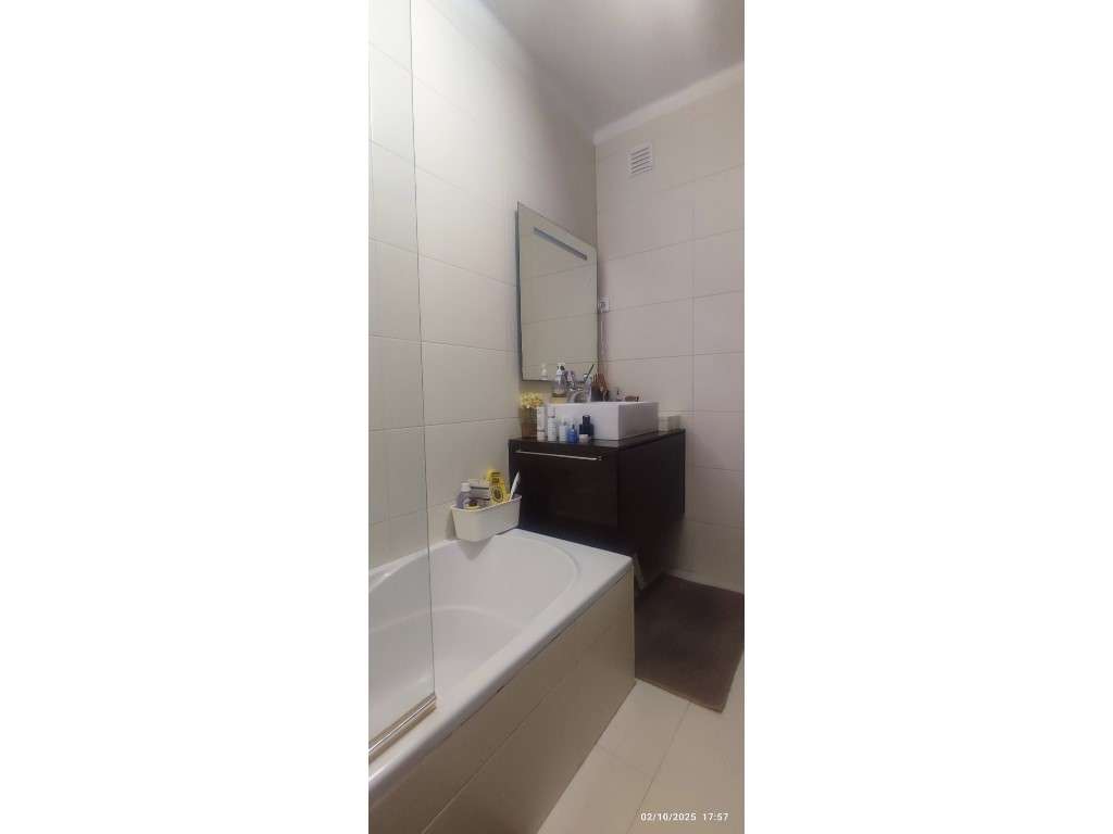 Apartamento T3 remodelado no centro da cidade de Ourém-15