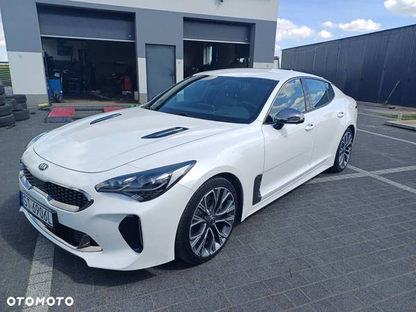 Kia Stinger 2.0 T-GDI GT Line - 9