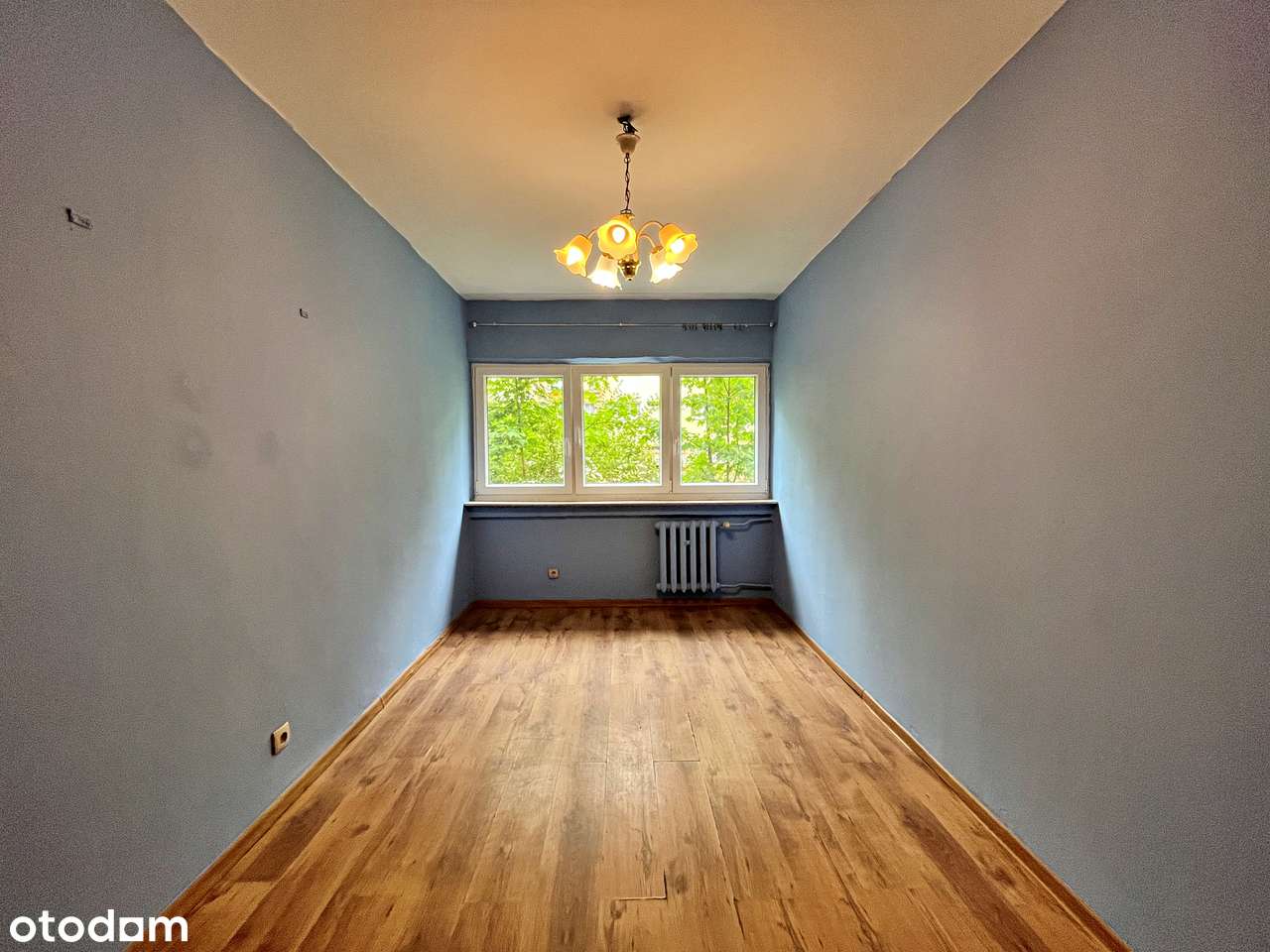 2 pokoje na parterze do remontu - ul. Rojna 10-4