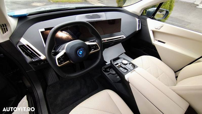 BMW iX xDrive40 - 19