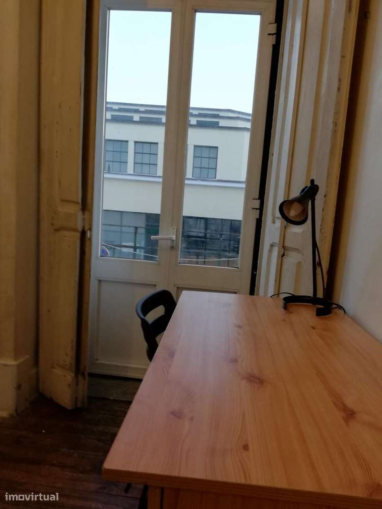 Quarto - localizado em Alameda Lisbon - Grande imagem: 5/6