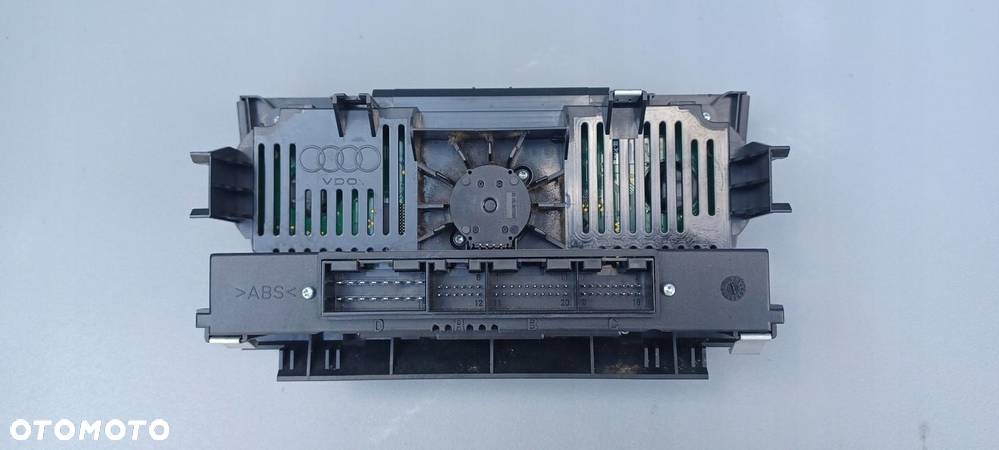 PANEL NAWIEWU KLIMATYZACJI AUDI A3 8P 8P0820043Q - 5