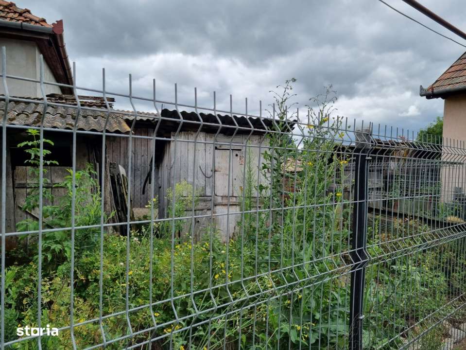 Teren generos 1411 mp cu casa veche si utilitati, zona centrala-9