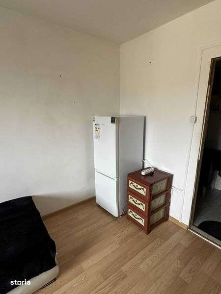 Ofer camera de inchiriat cu centrala proprie si baie proprie 24m2 - Imagine principală: 4/7