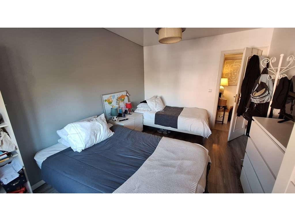 Apartamento T2 Totalmente Remodelado - Portela de Sintra-18