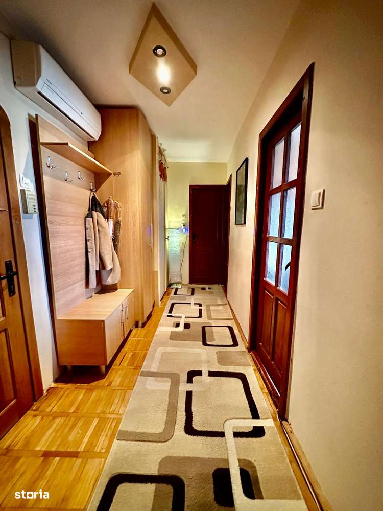 Apartament cu 2 camere, decomandat, pe Strada Cugir - Imagine principală: 5/8