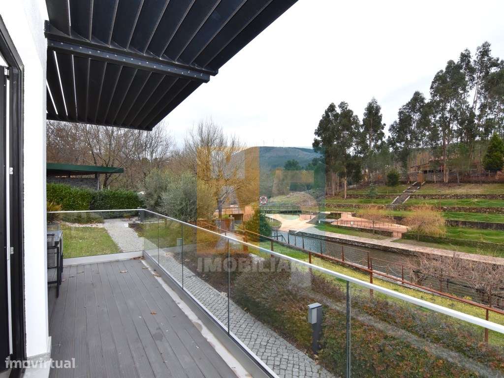 Villa com 4 moradias junto Praia Fluvial de Poço Corga - Castanheir...-52