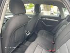 Audi Q3 2.0 TDI S tronic sport - 9