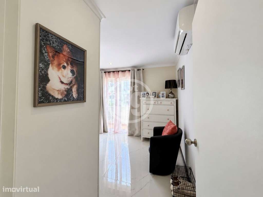 Apartamento renovado com 2 quartos em condomínio fechado | Areias d...-26