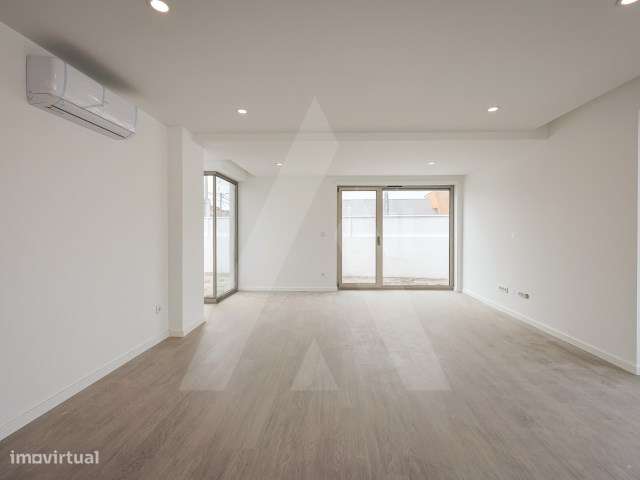 Moradia T4 + 1 de arquitetura moderna a 7 minutos do centro de Aveiro-14