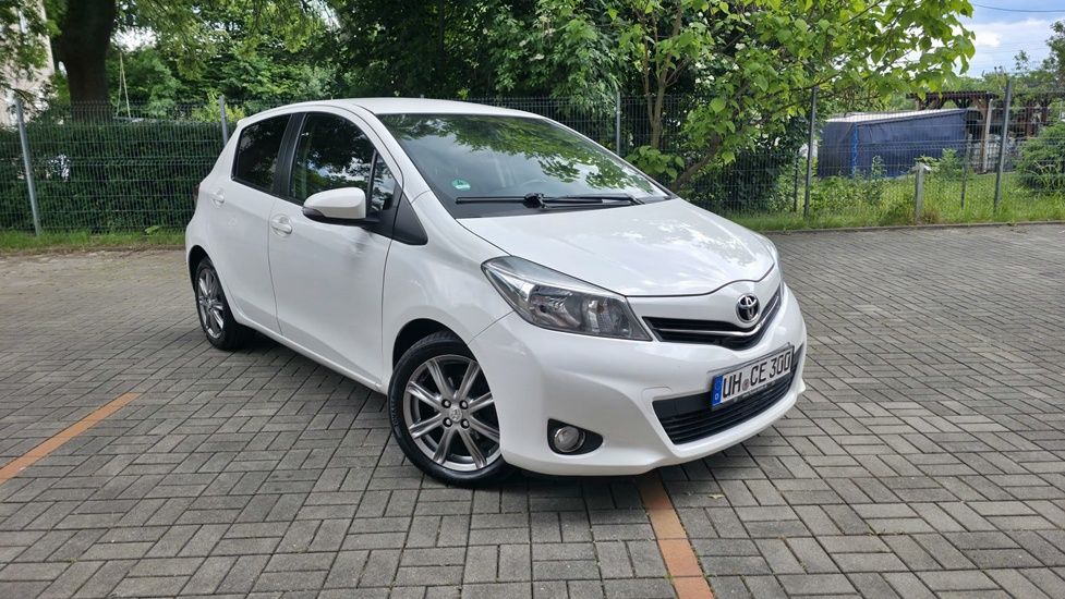 Toyota Yaris III (2011-2019) 1.33 Premium 2012