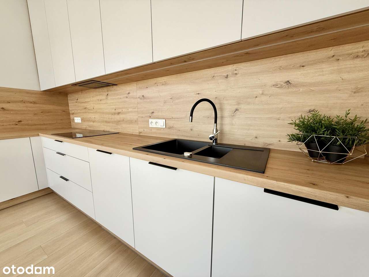 Duże, wykończone mieszkanie na sprzedaż-3