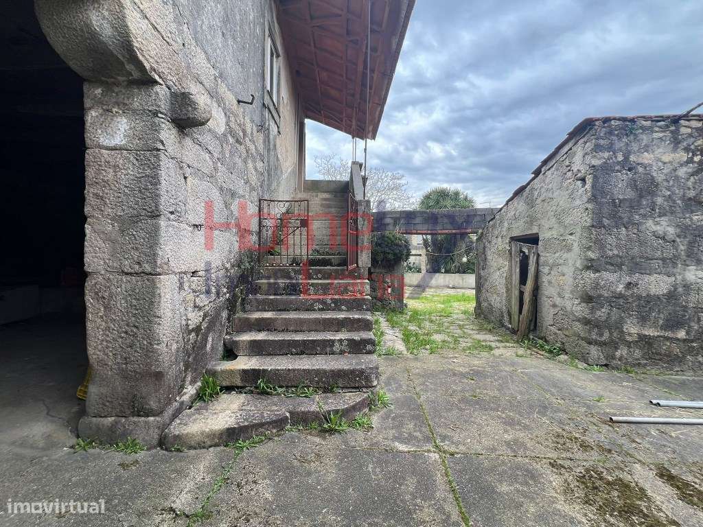 Terreno com Ruinas em Águas Santas-6