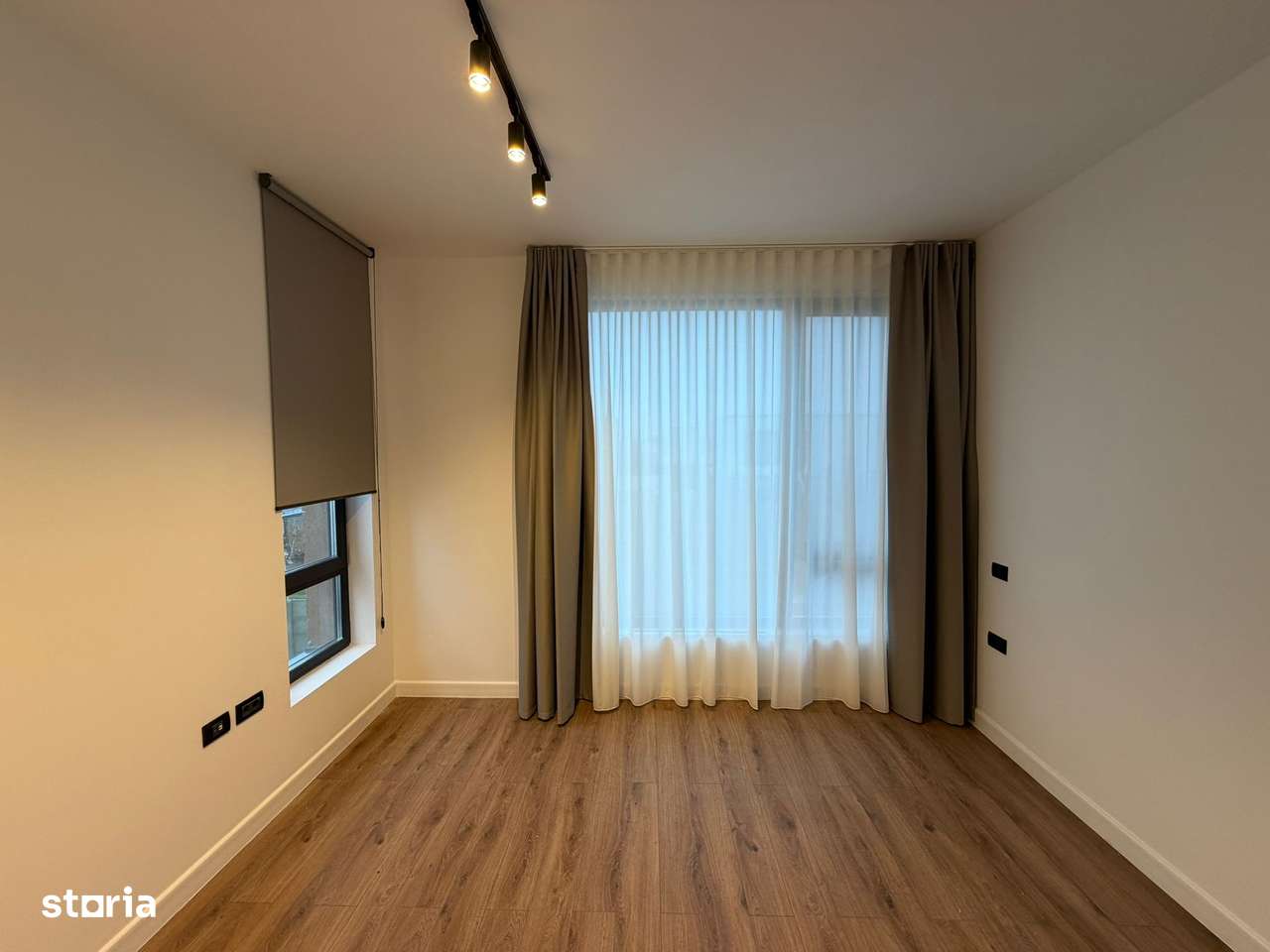 LA CHEIE! GATA DE MUTARE-TEREN 300 MP școală Americana 3 min.-13