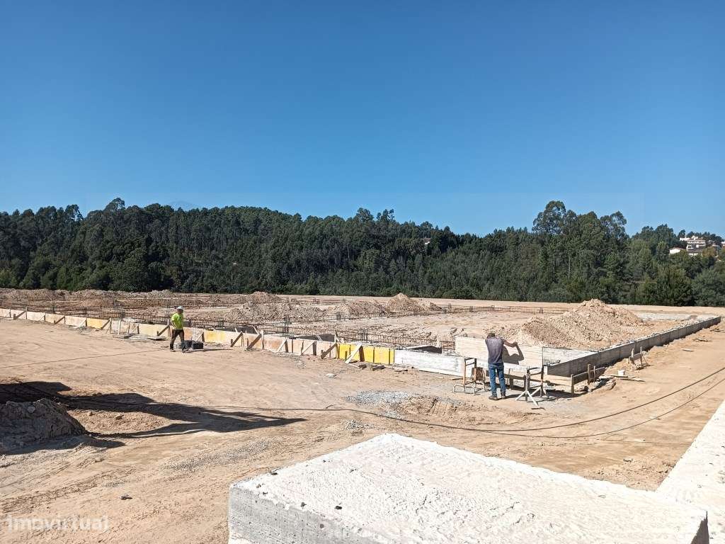 Unidade Industrial com 4 pavilhões, Zona industrial - Oliveira de A... - Grande imagem: 2/5