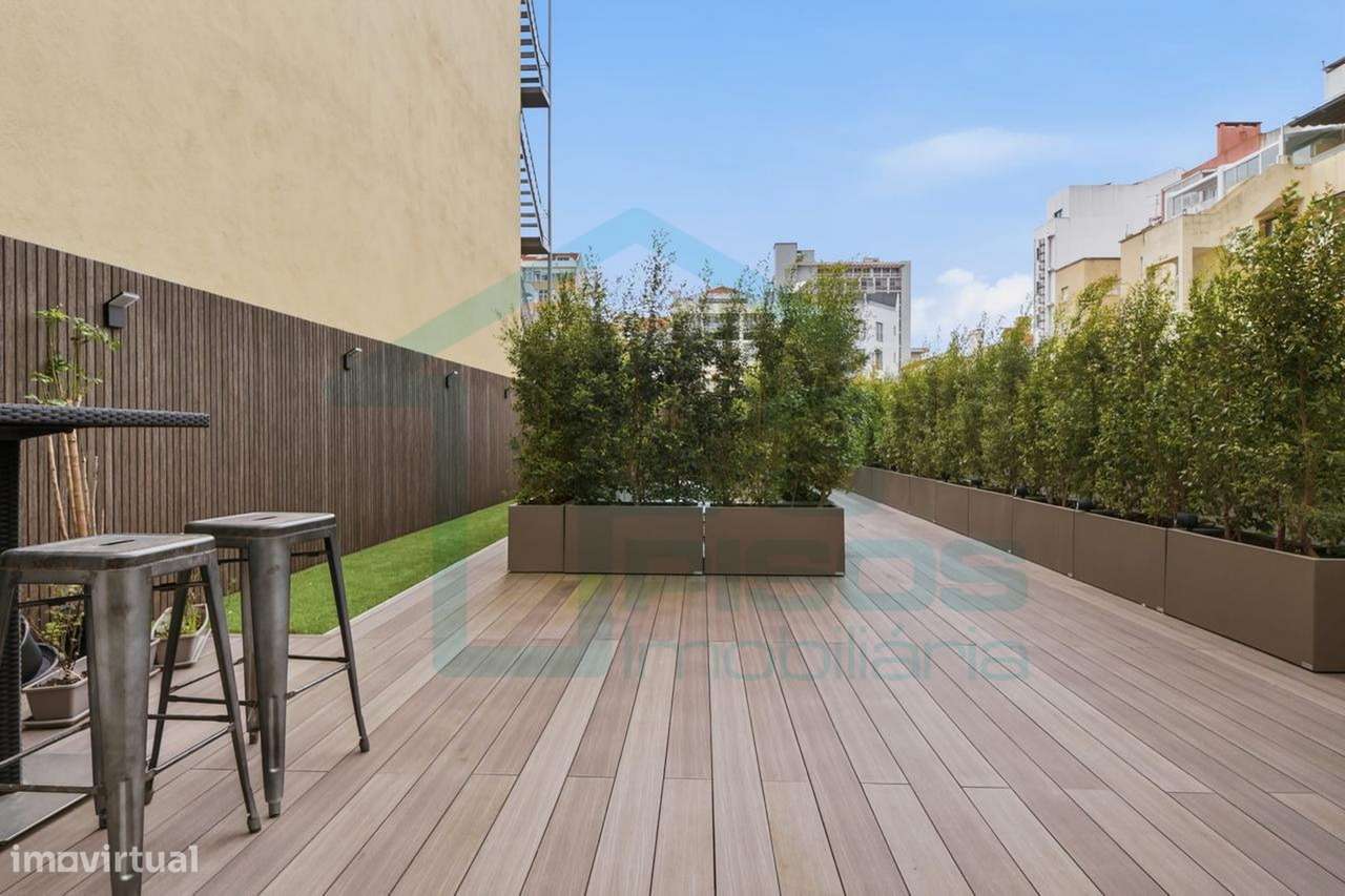 T3 de Luxo a Estrear - Terraço e Garagem - Av. República, Lx-55
