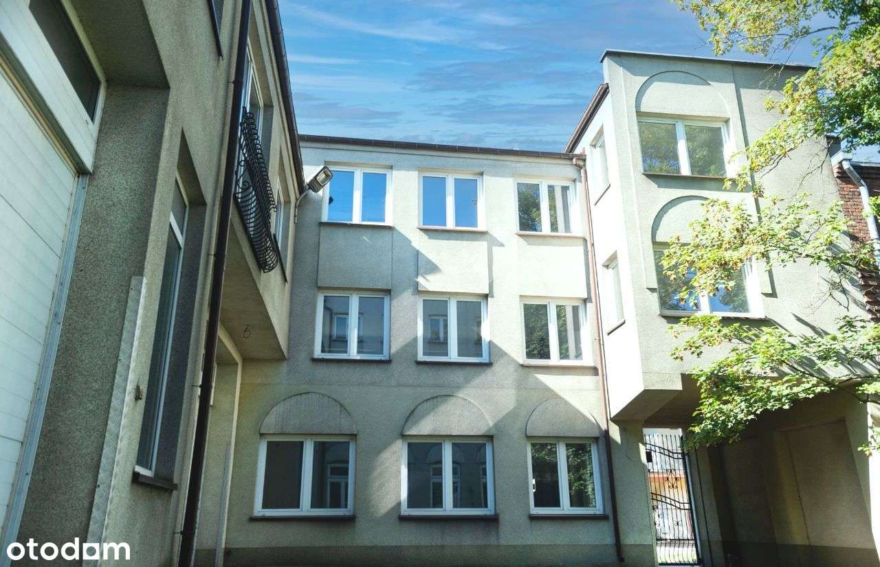 Dwupiętrowy apartament w centrum - pełna własność!-0