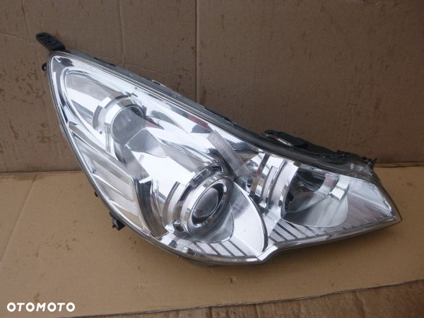 LAMPA PRAWA Subaru Legacy Outback Xenon - 2