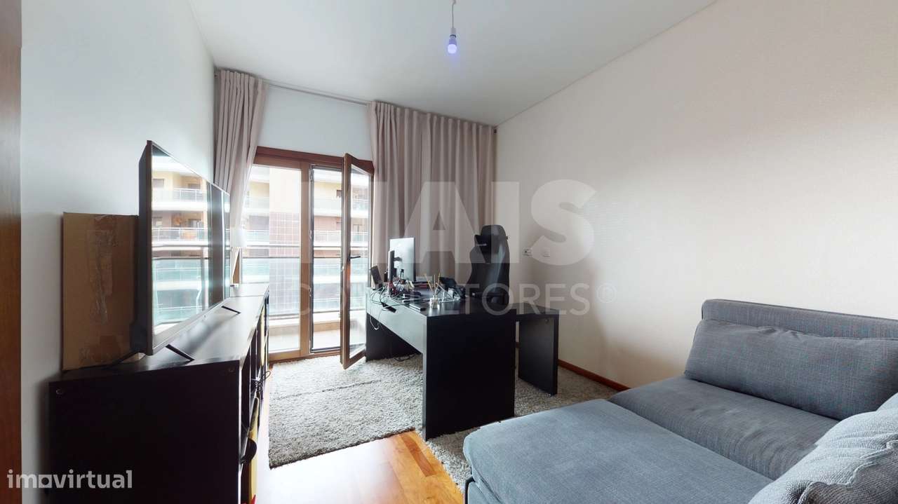 Apartamento T3 nos Terraços da Ponte com 2 Varandas e Box de 60m2 - Grande imagem: 5/41