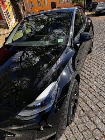 Tesla Model Y Long Range Dual Motor AWD - 2