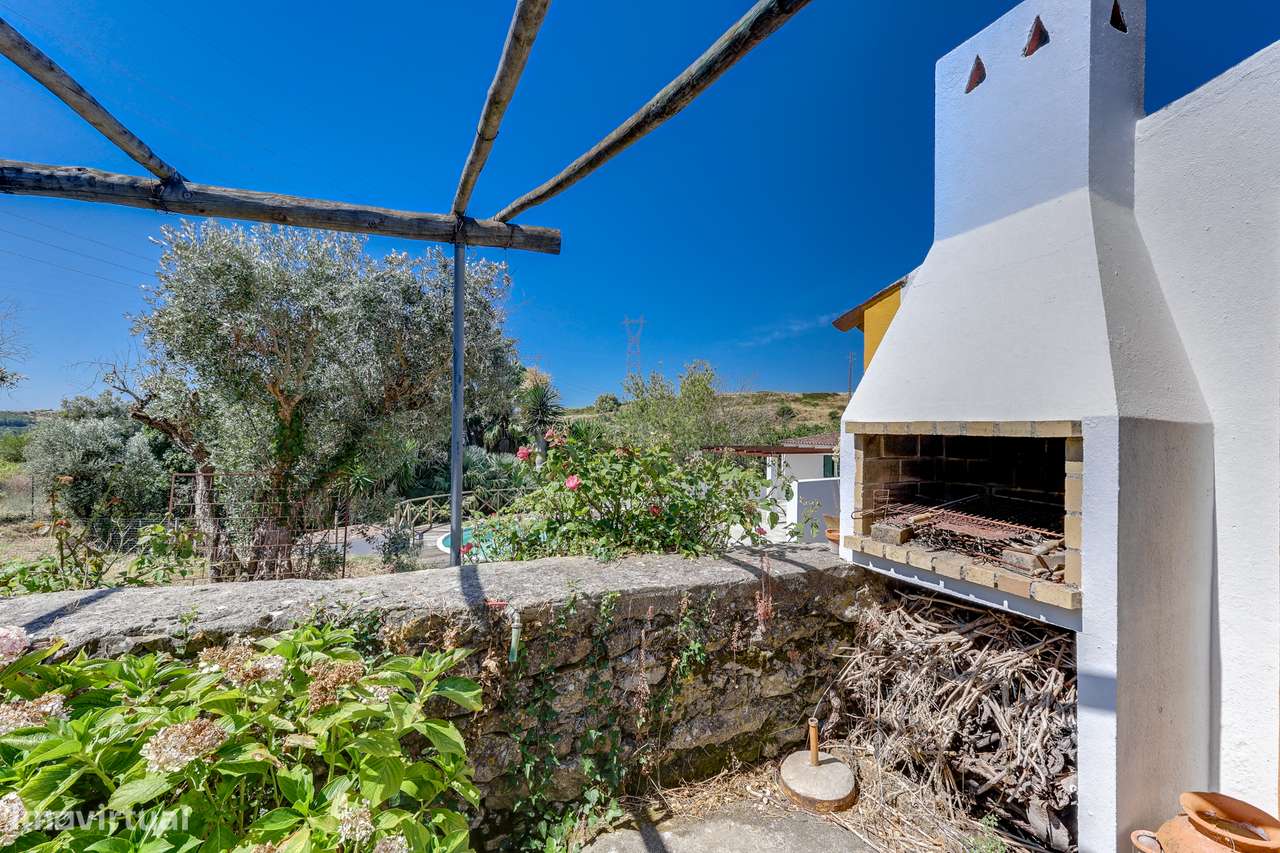 Quinta com Piscina e 2 Hectares a 25 km de Lisboa-32