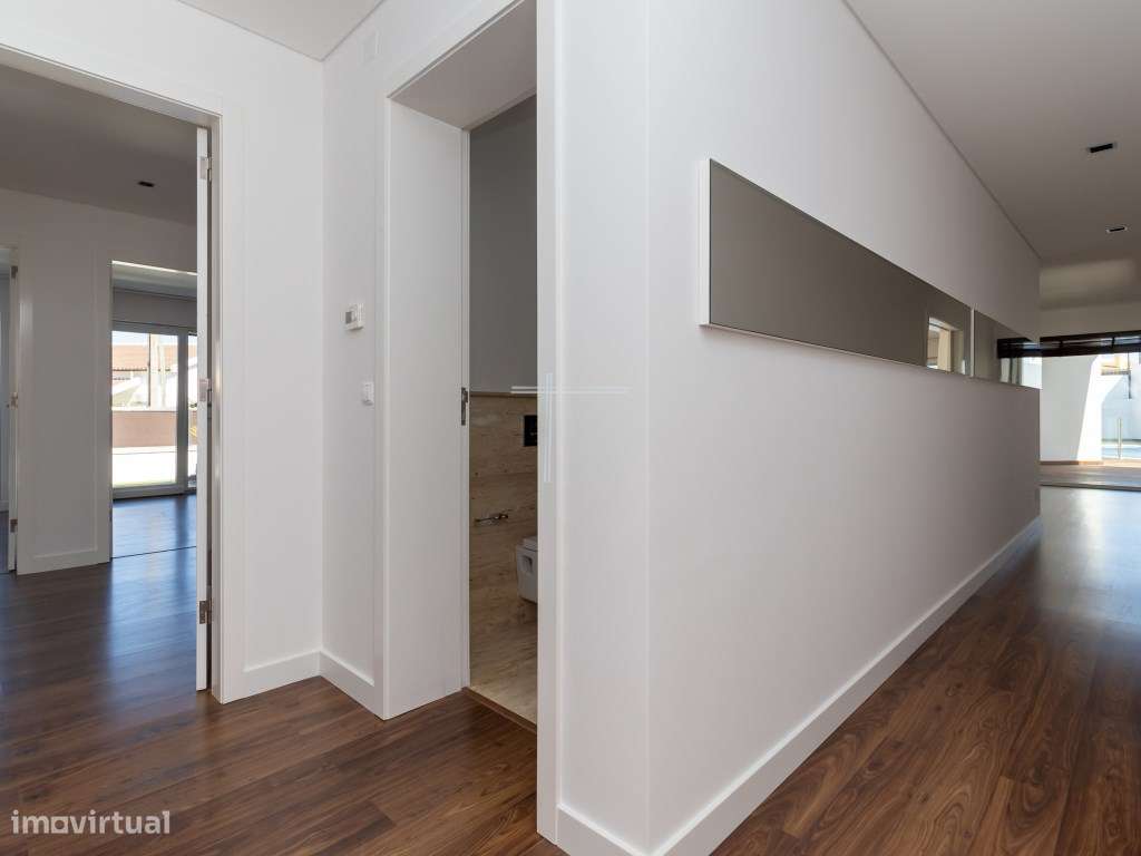 Moradia térrea com piscina salgada aquecida - Marisol-37