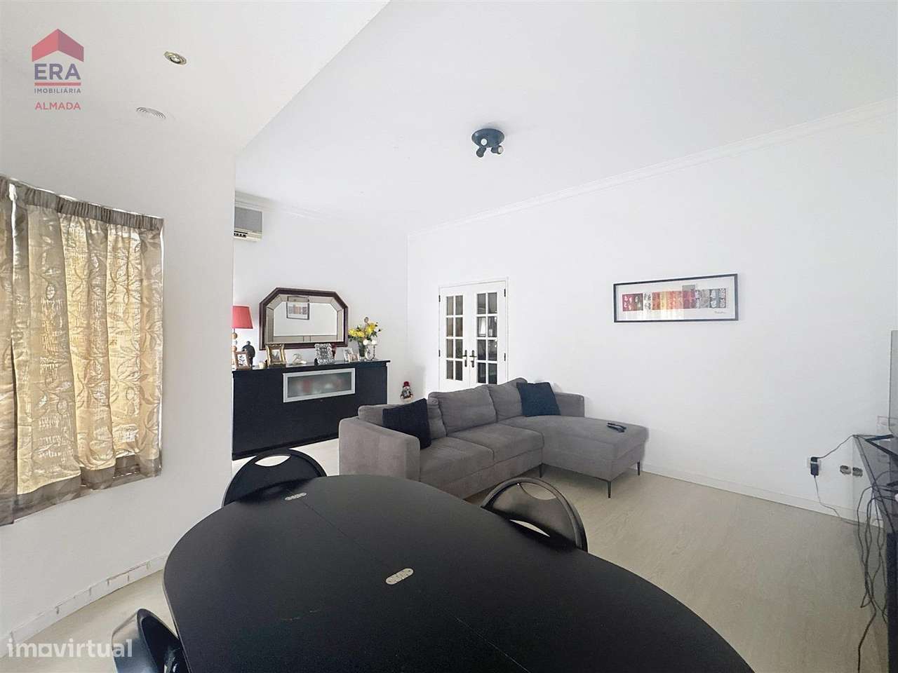 Apartamento T3 com 2 casas de banho e vista-2