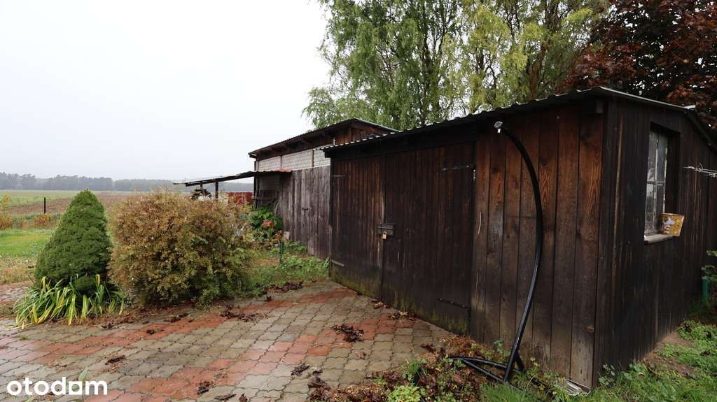 Wolnostojący dom z 19-arową działką-14