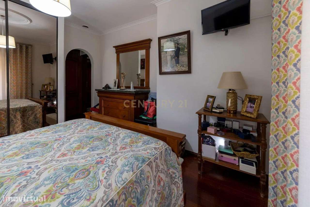 Moradia T3 no Jardim de Cima - Santarém-15