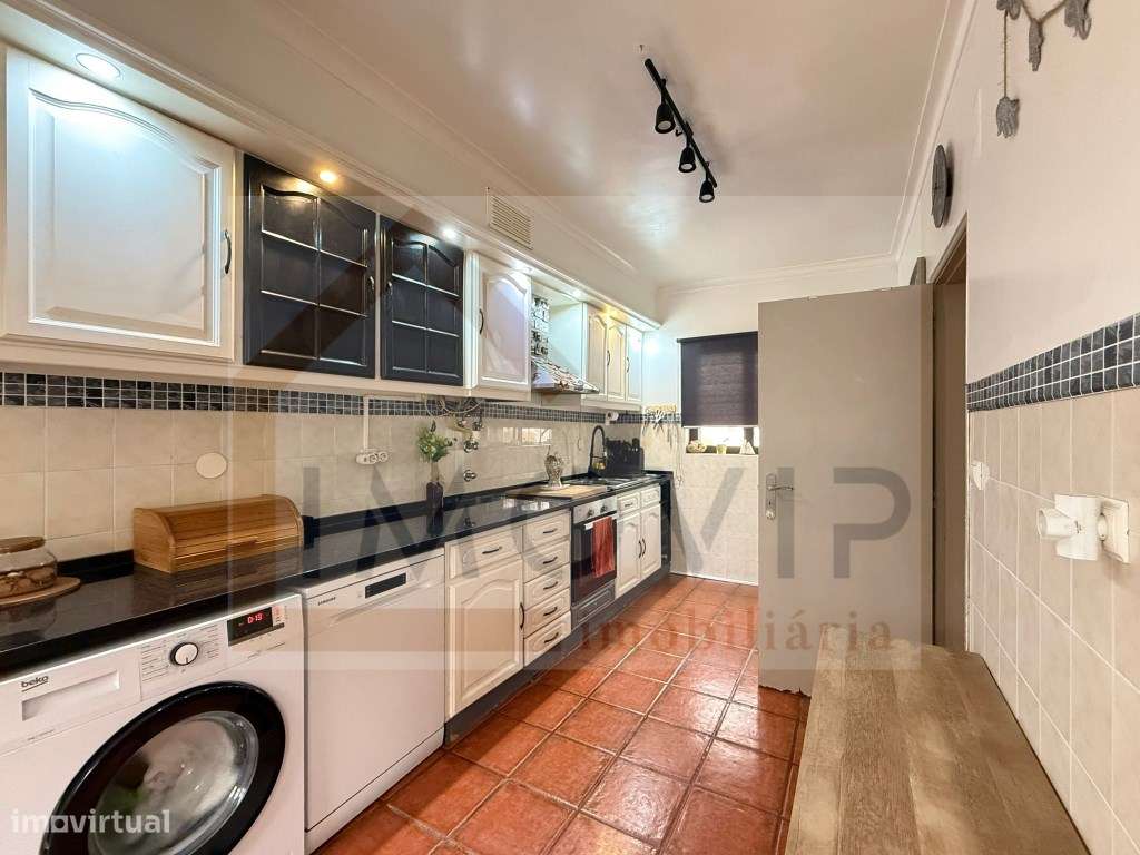 Moradia T3 em Banda - Vila Nogueira de Azeitão-16