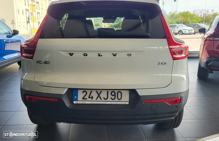 Volvo XC 40 2.0 D3 Geartronic - 24