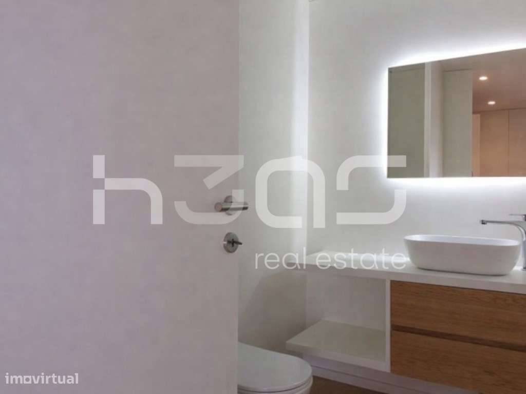 APARTAMENTO T3 COM GARAGEM PARA 2 VIATURAS - ÚLTIMO PISO-3