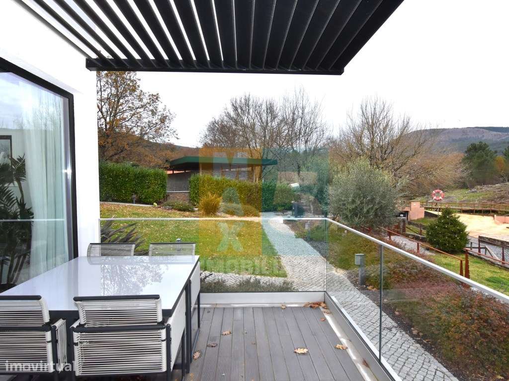 Villa com 4 moradias junto Praia Fluvial de Poço Corga - Castanheir...-16