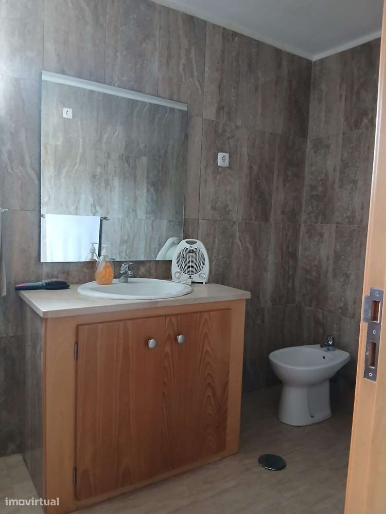 Moradia T3 espaçosa-5