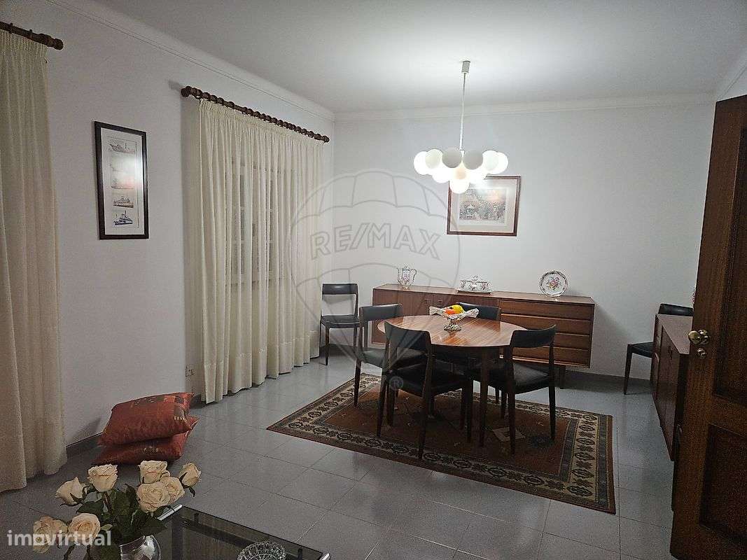 Apartamento T2 para arrendamento - Grande imagem: 2/6