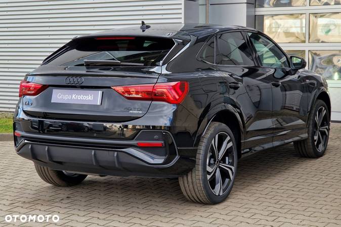 Audi Q3 Sportback - 13