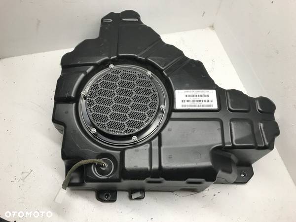 JEEP GRAND CHEROKEE WK2 GŁOŚNIK SUBWOOFER - 1