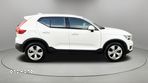 Volvo XC 40 T3 Momentum - 8