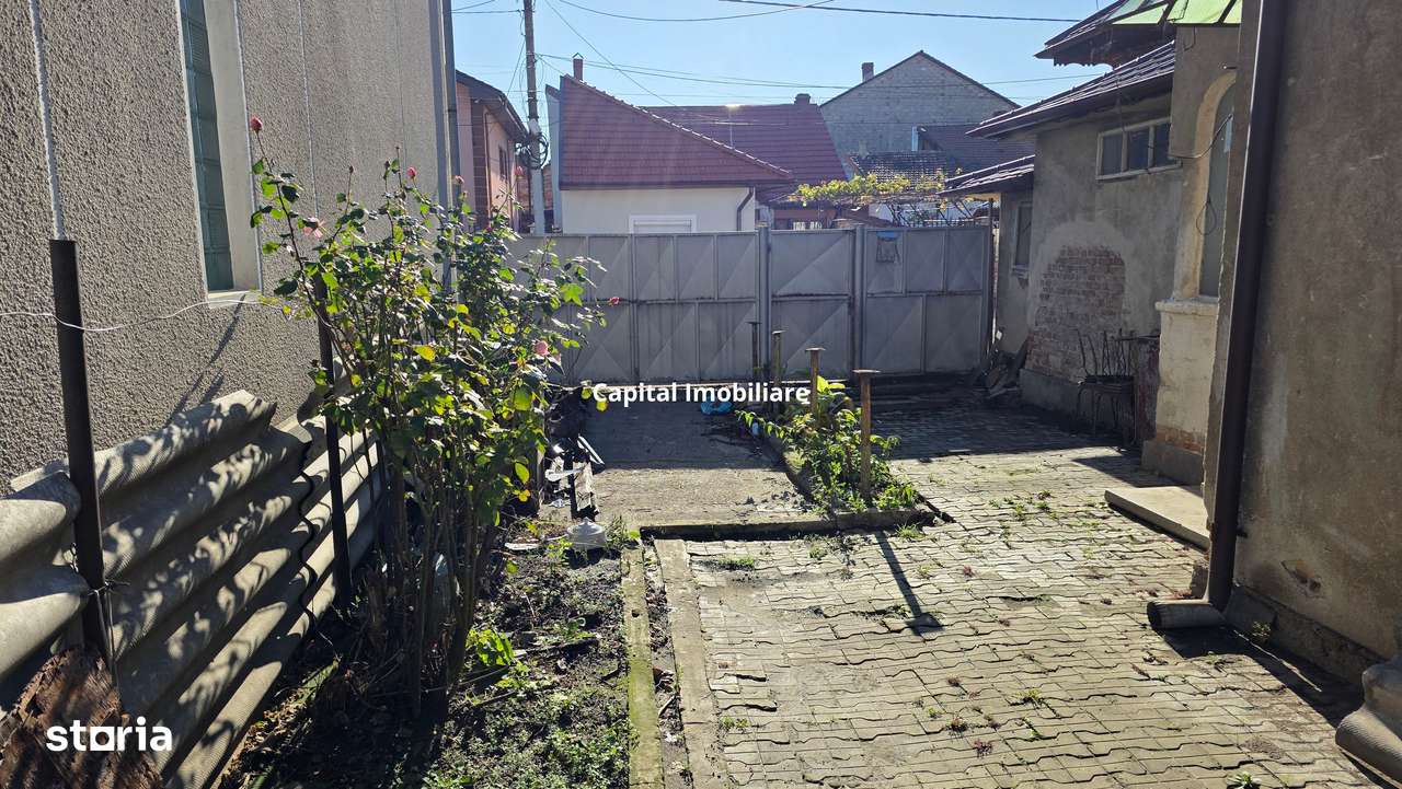 Casa 4 camere, teren de 438 mp - Imagine principală: 2/5