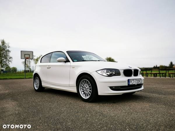 BMW Seria 1 116d DPF - 24