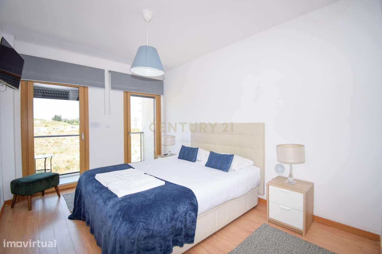 Apartamento T3 com Áreas Generosas e Vista Desafogada-9