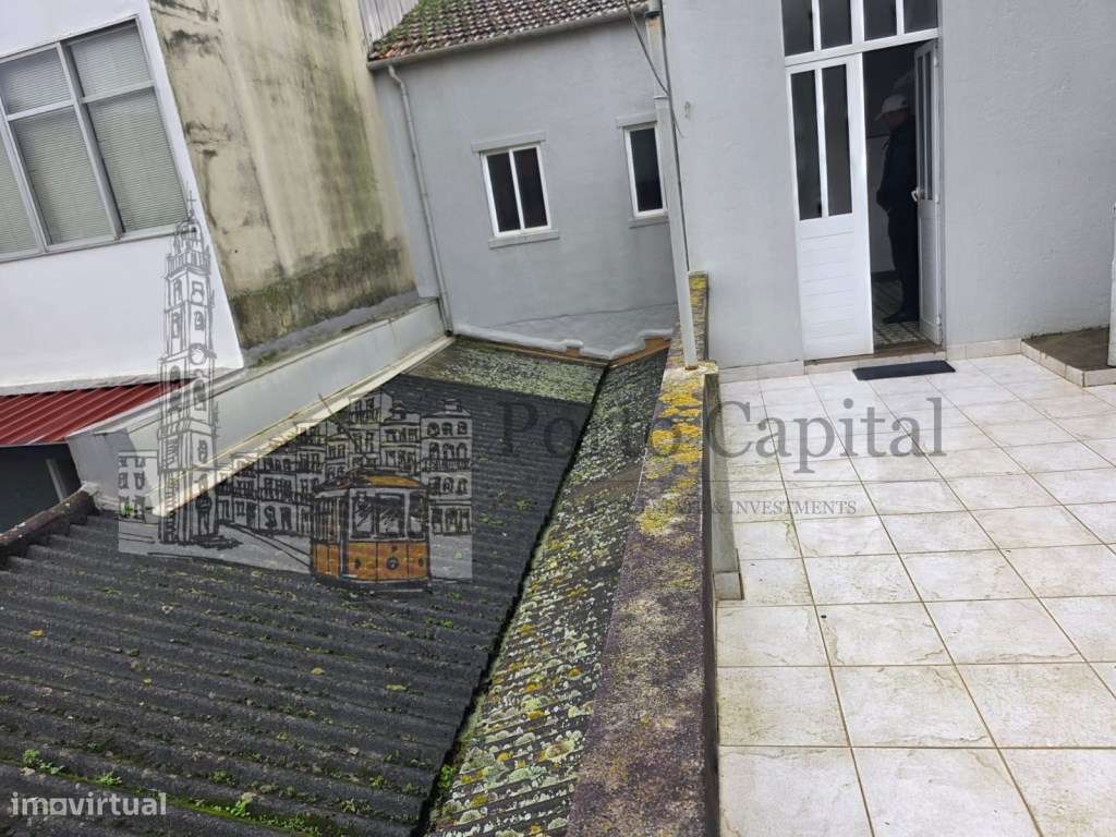 FANTASTICA OPORTUNIDADE DE INVESTIMENTO!
EXCELENTE MORADIA T12 COM... - Grande imagem: 5/20