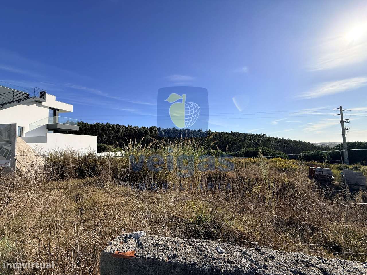 Moradia Nova T4 com Piscina Aquecida, Terraço Panorâmico e Sistema VMC-15