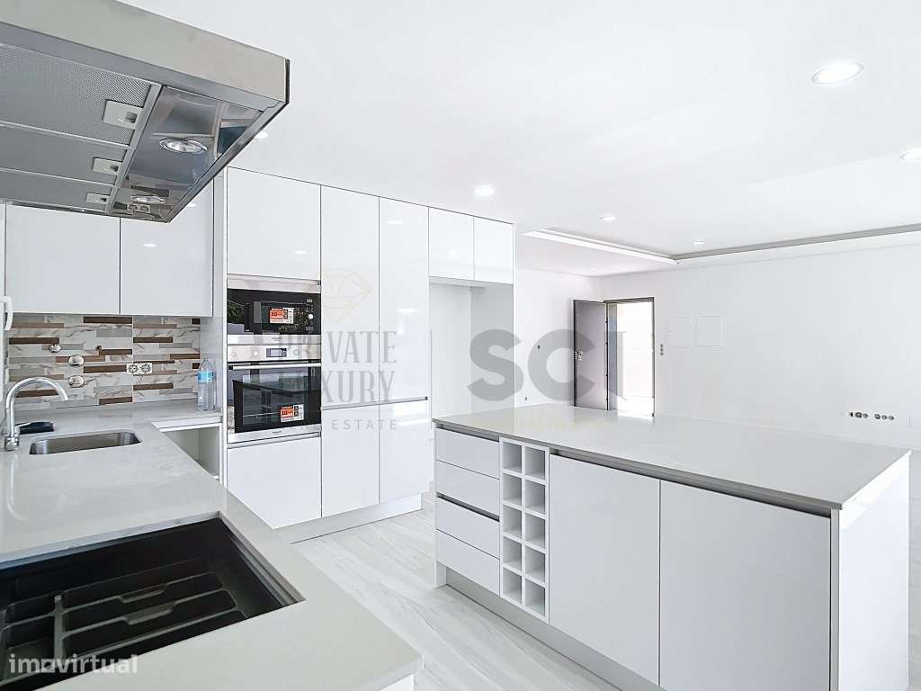 Moradia Térrea independente T3+1 em Fernão Ferro, boas áreas-5