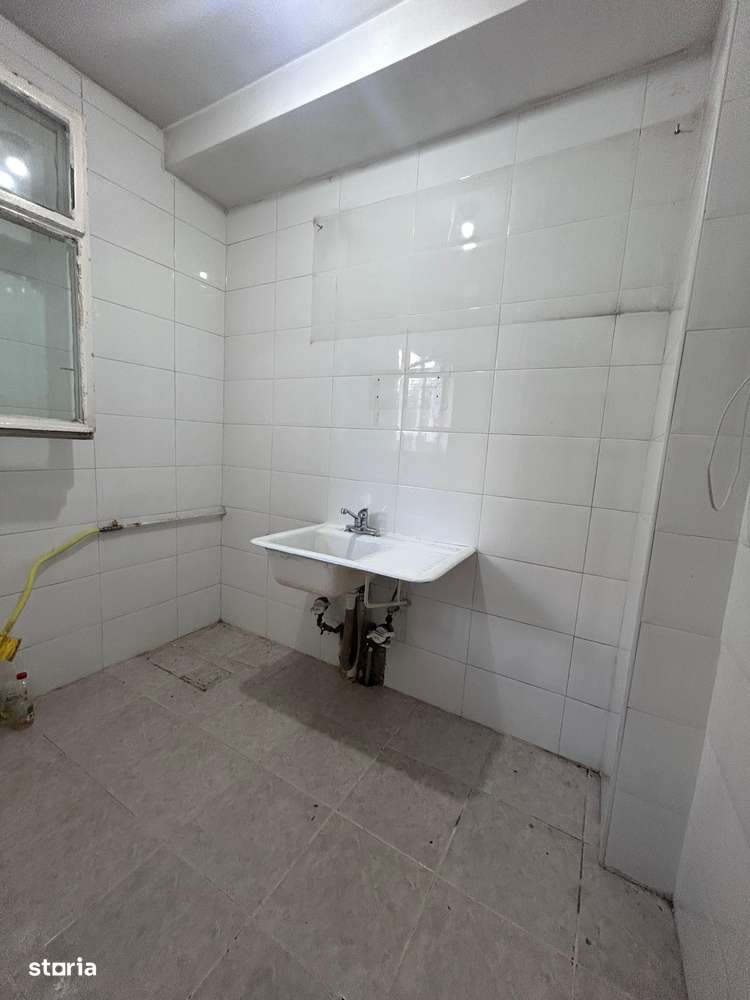 Garsoniera de vânzare Policlinica Titan etaj 3-8