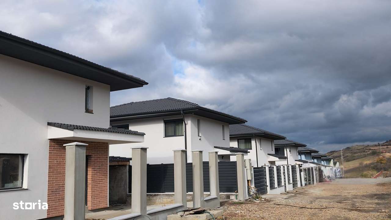 Casă ind.124mp-Garaj 32mp-Teren drept 583mp, Fotovoltaice-CRACIUN - Imagine principală: 2/9